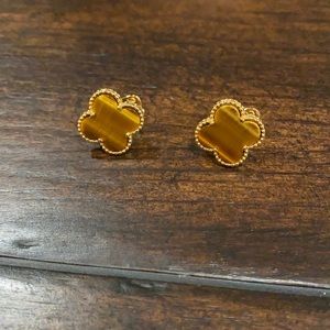 Tigers eye clover earrings